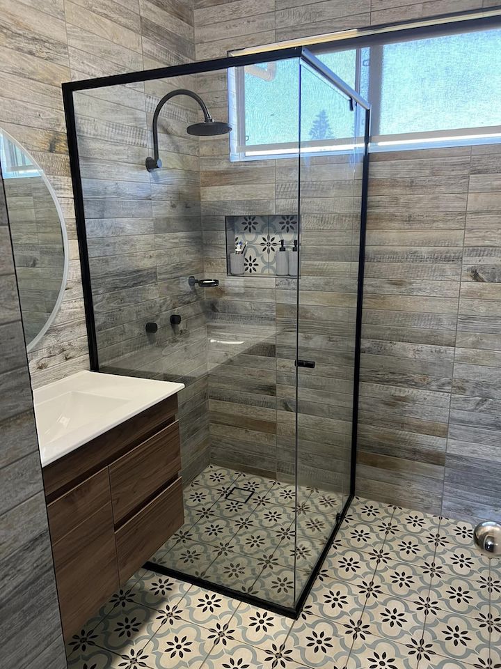 Shower screen installation 5