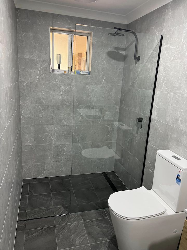 Shower screen installation 14