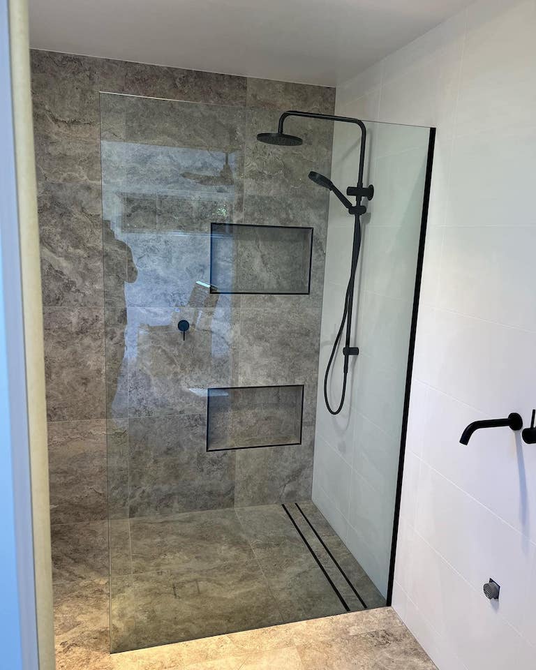 Shower screen installation 16