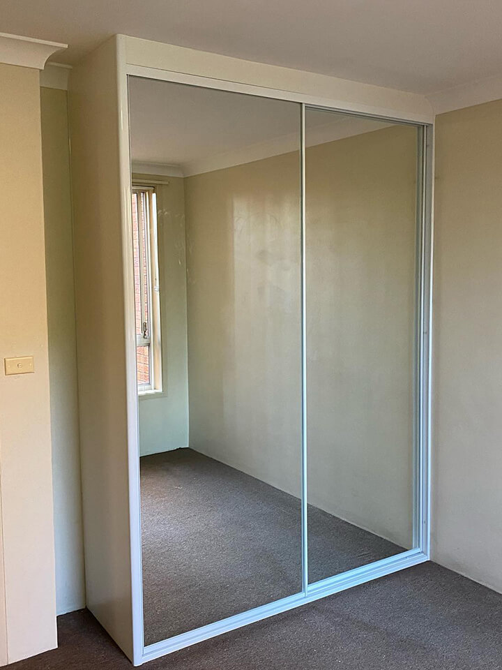 Mirrored wardrobe doors
