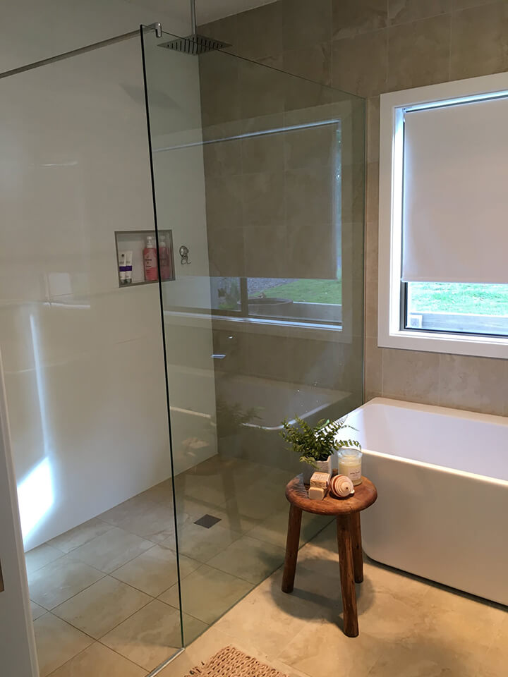 Shower screen installation 18